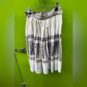 Patterned White Skirt 50s